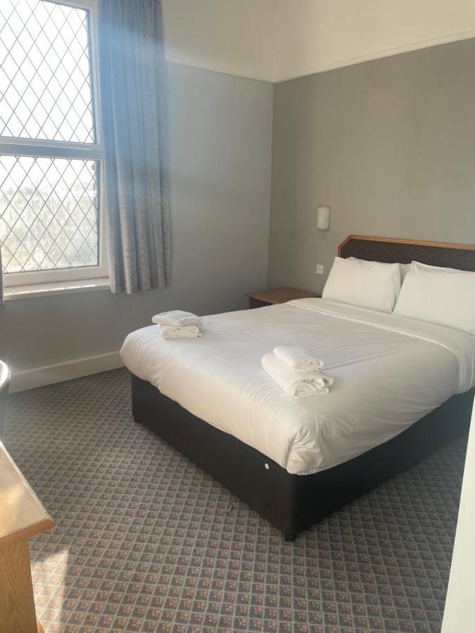 The Grand Hotel Port Talbot Ngoại thất bức ảnh
