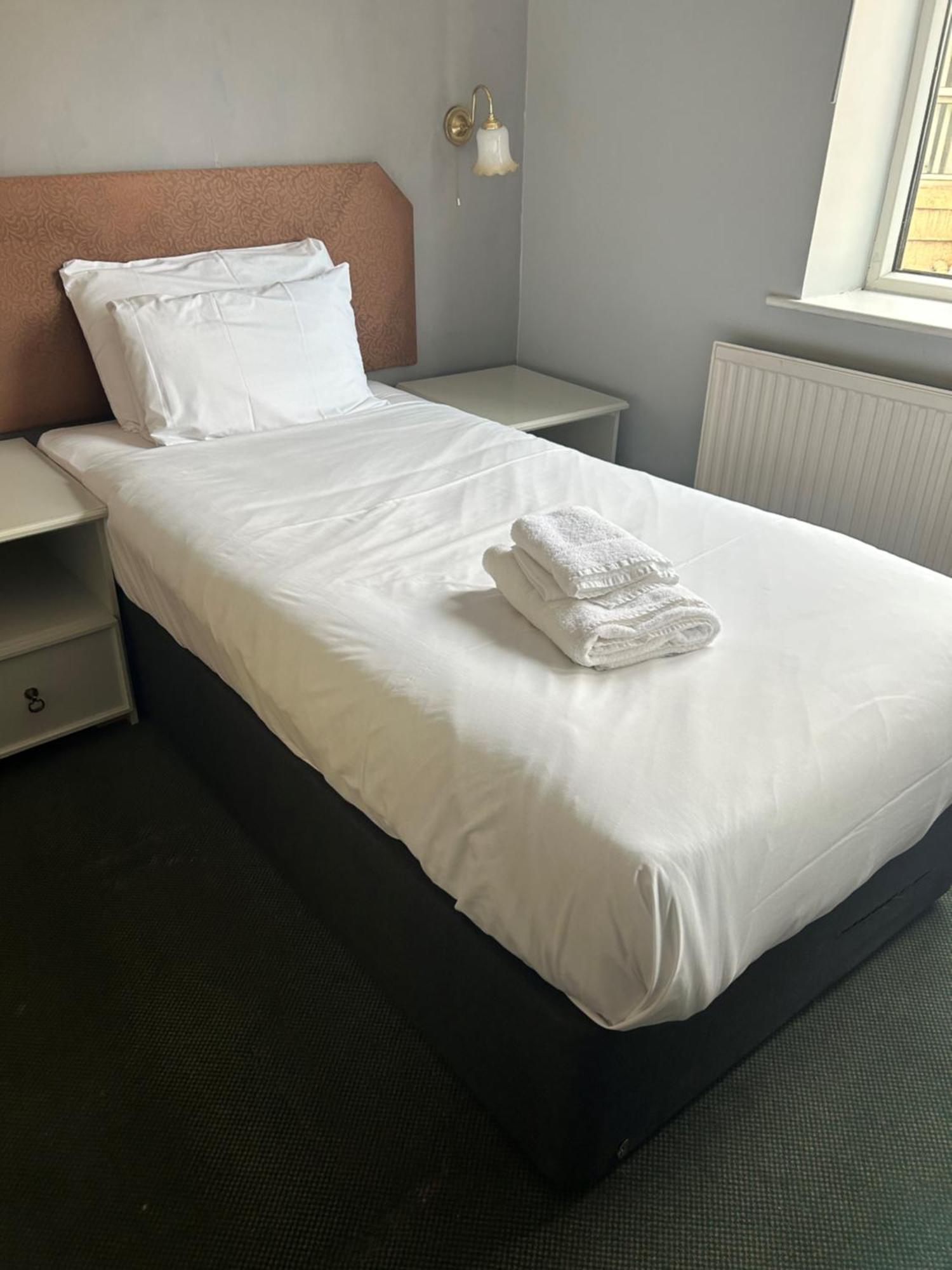 The Grand Hotel Port Talbot Ngoại thất bức ảnh