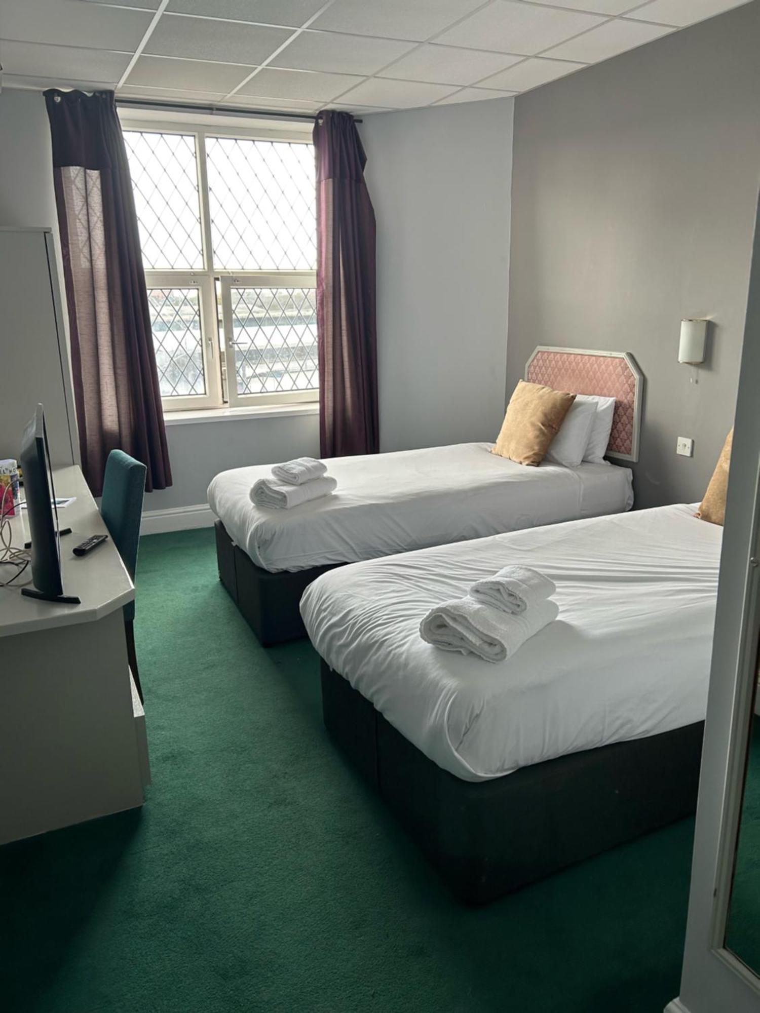 The Grand Hotel Port Talbot Ngoại thất bức ảnh