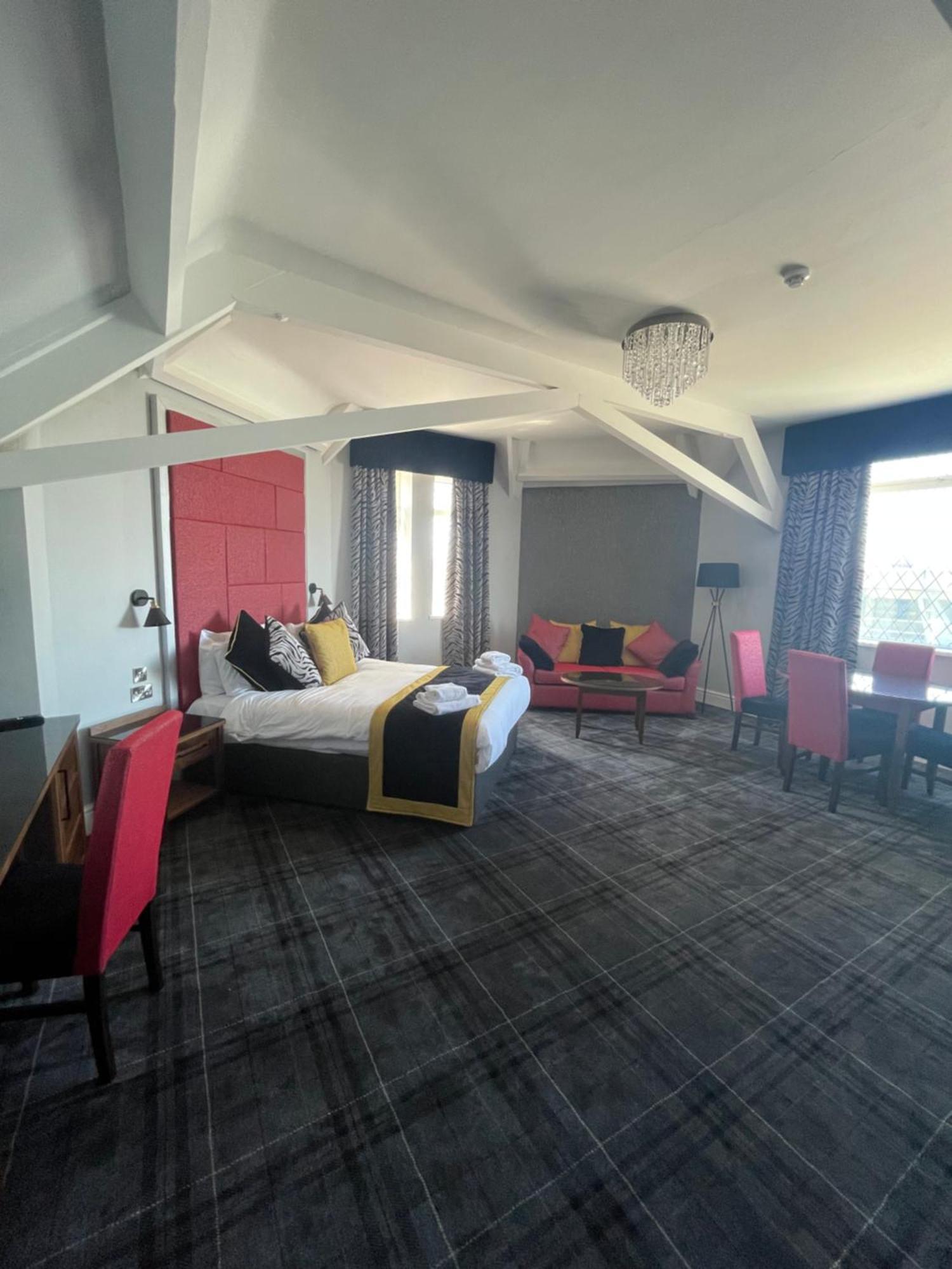 The Grand Hotel Port Talbot Ngoại thất bức ảnh